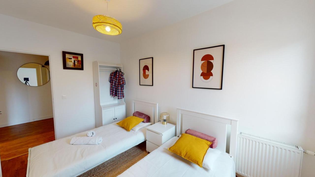 Live Like A Local Stylish 2Br With Balcony & Parking Daire Saint-Denis  Dış mekan fotoğraf